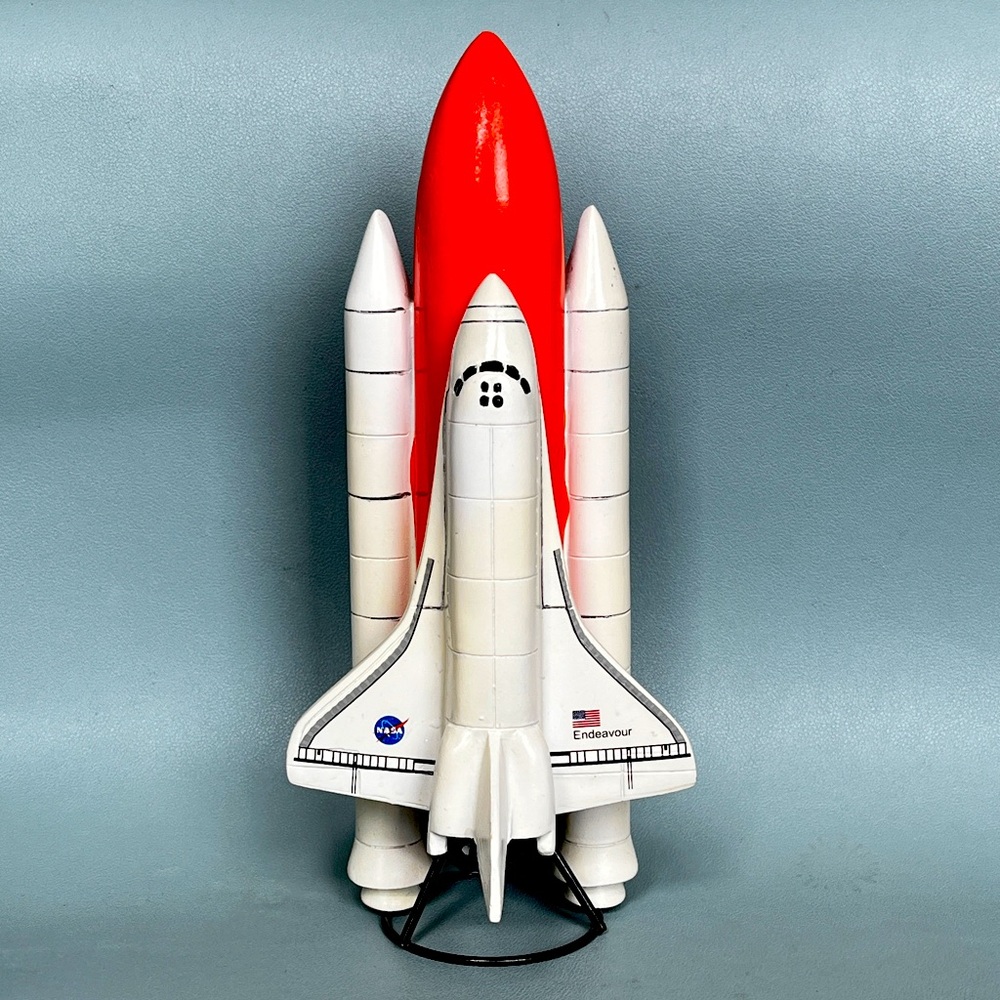 Vintage NASA Endeavour Space Shuttle Full Stack Astronomy Model 1992 RARE